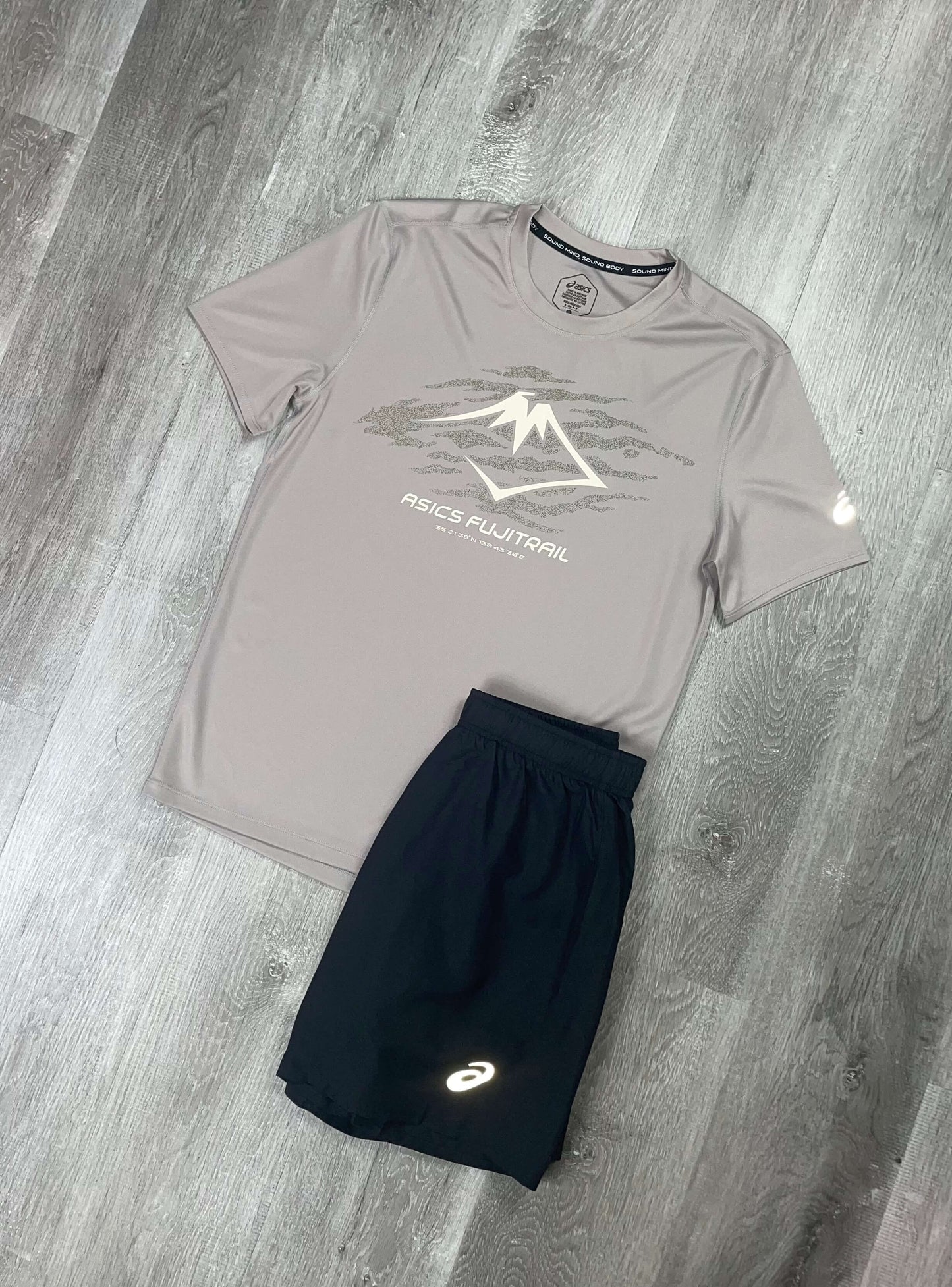 Asics 'FujiTrail' Logo Moonrock T-Shirt Set