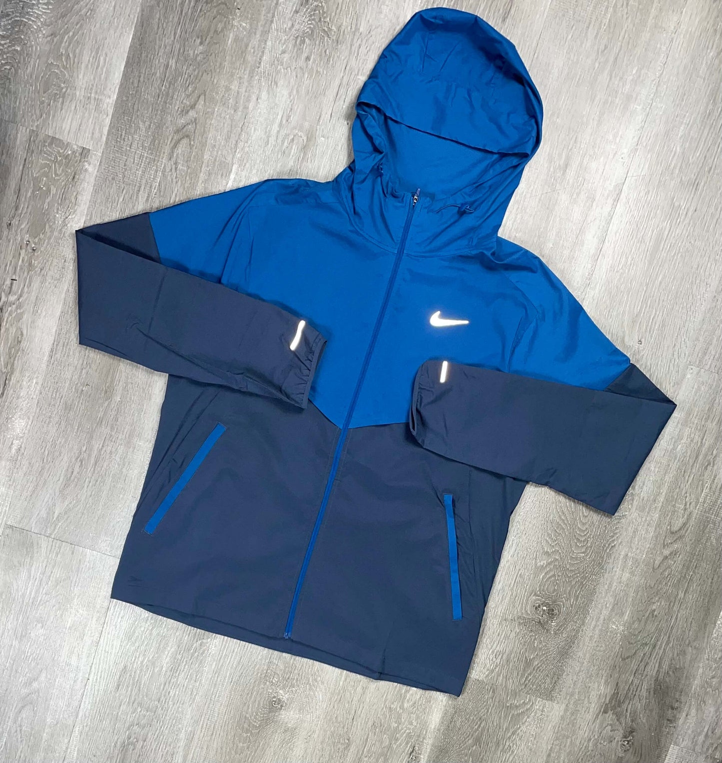 Nike 'Thunder Blue' Run Repel UV Windrunner