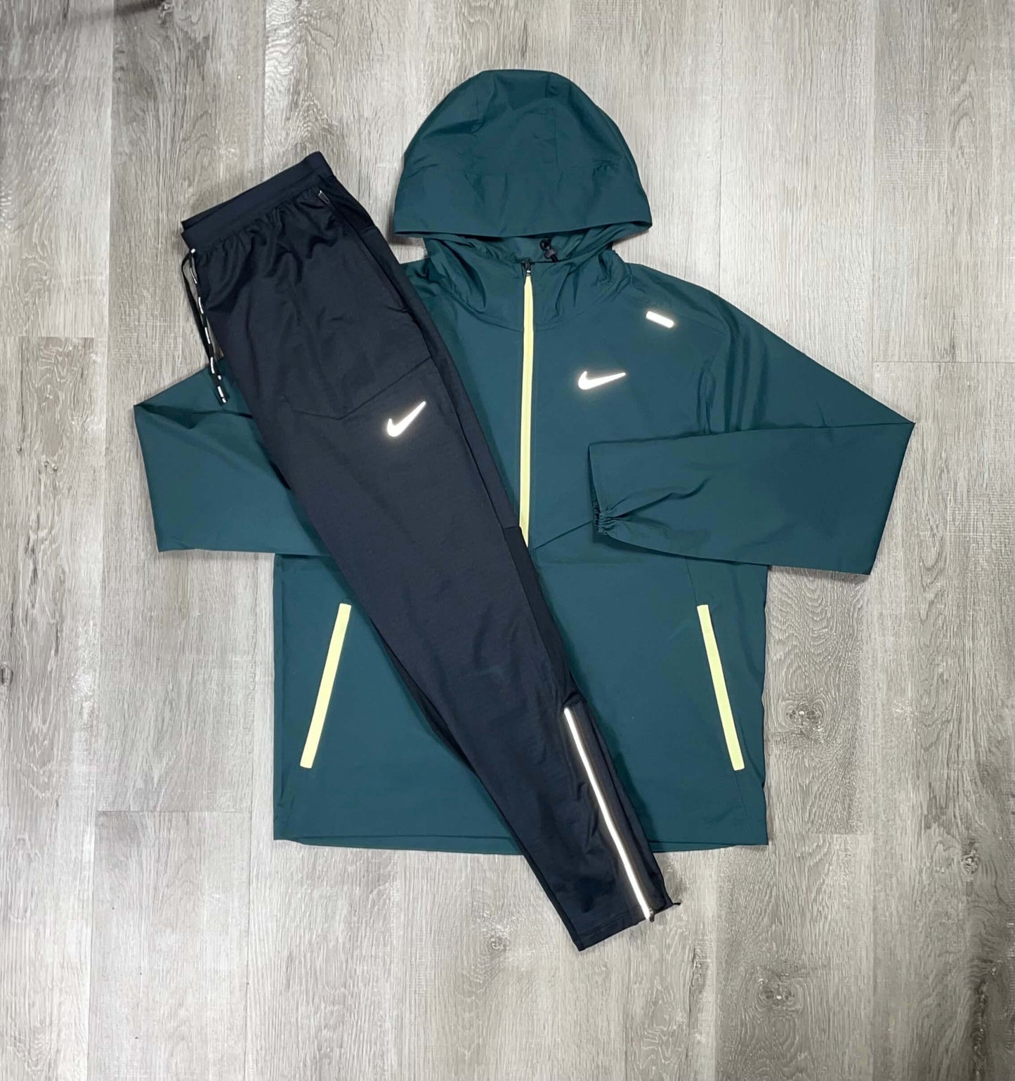 Nike 'Deep Jungle' Run Repel UV Windrunner Tracksuit