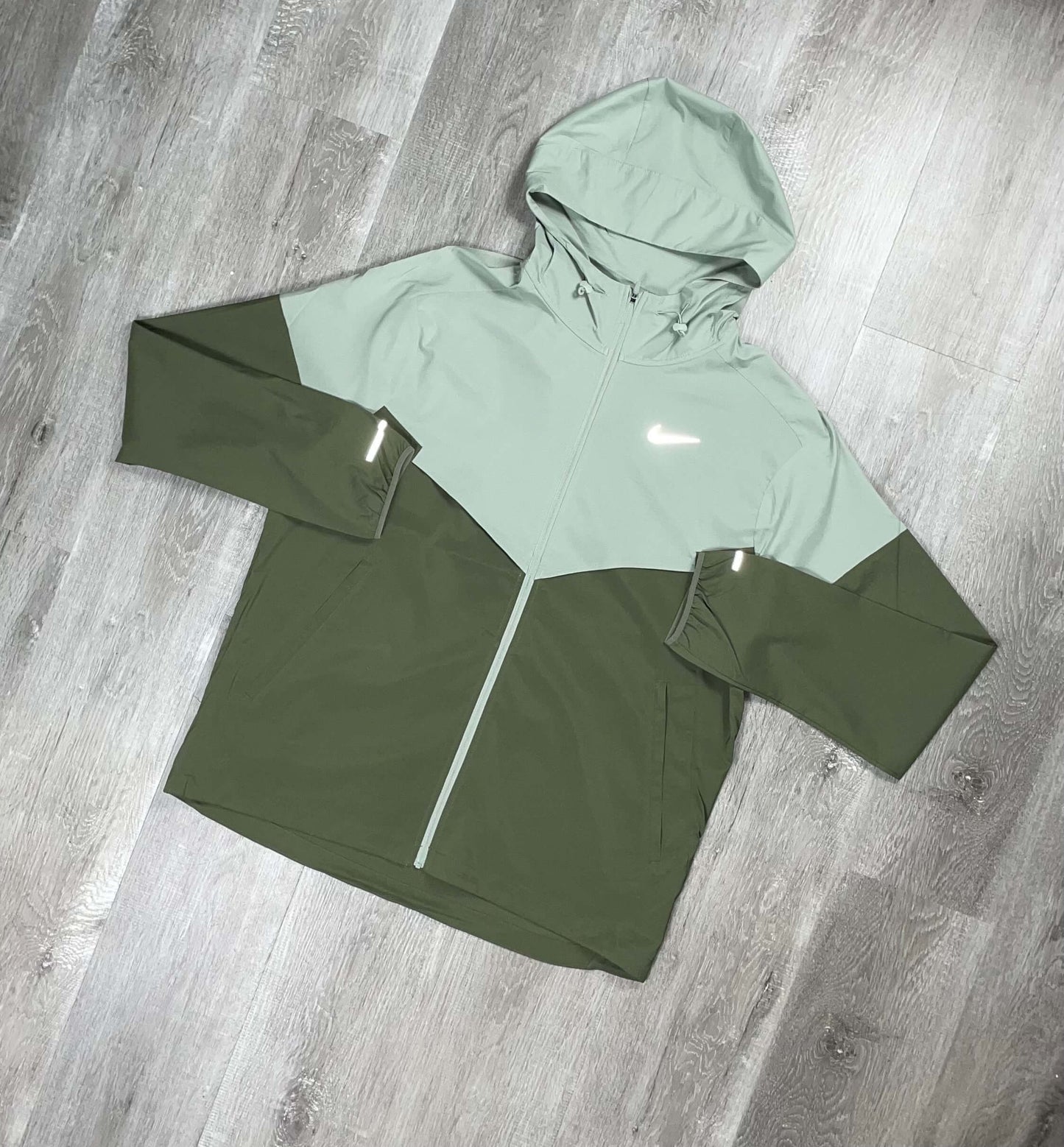 Nike 'Jade Horizon' Run Repel UV Windrunner