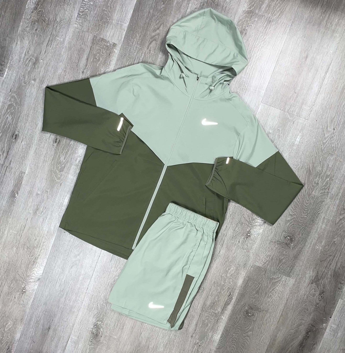 Nike 'Jade Horizon' Run Repel UV Windrunner Set