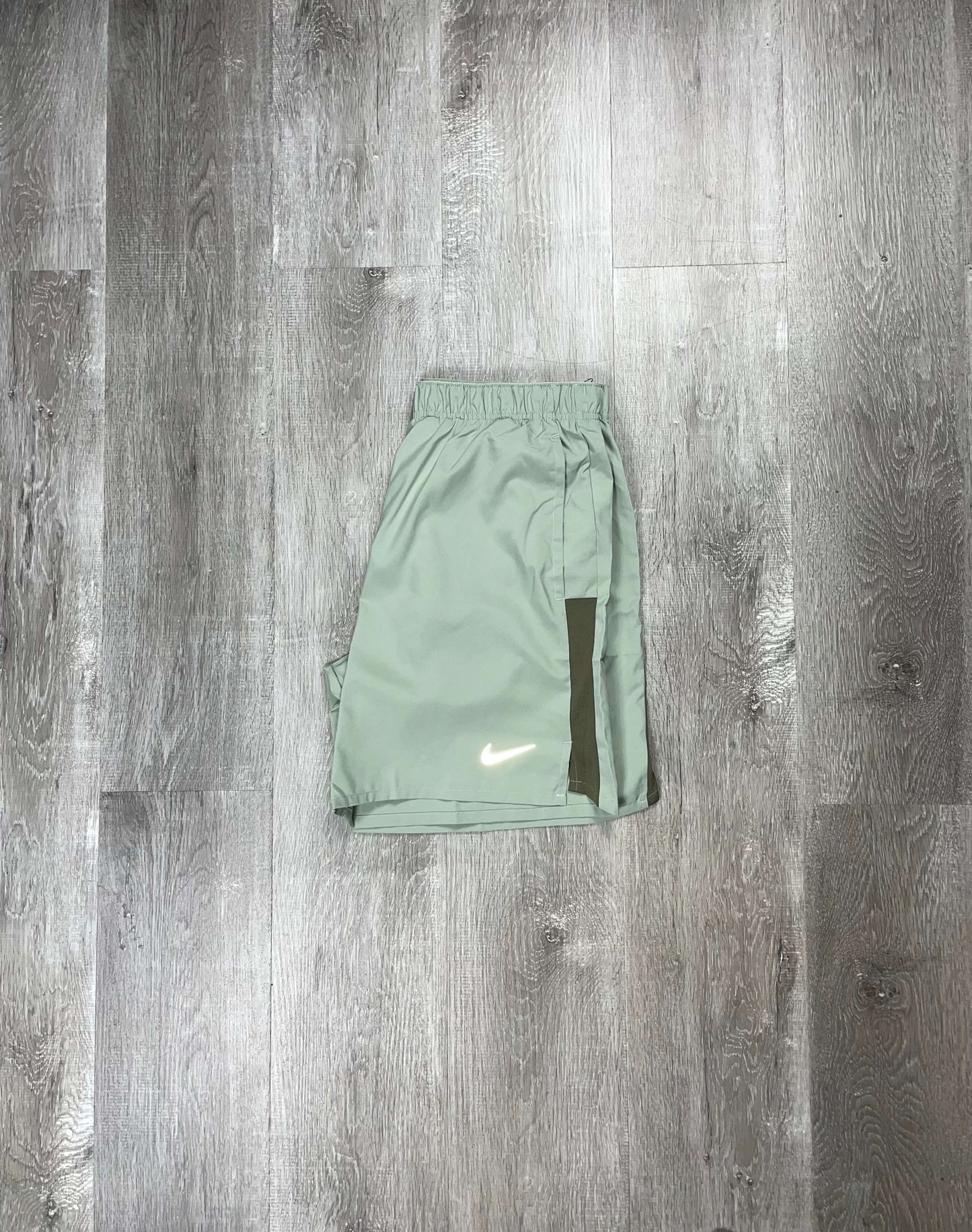 Nike 'Jade Horizon' Run Repel UV Windrunner Set