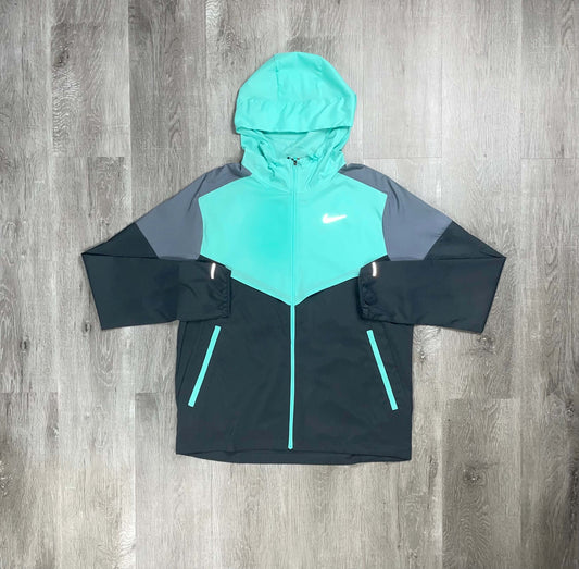 Nike 'Mint' Run Repel UV Windrunner