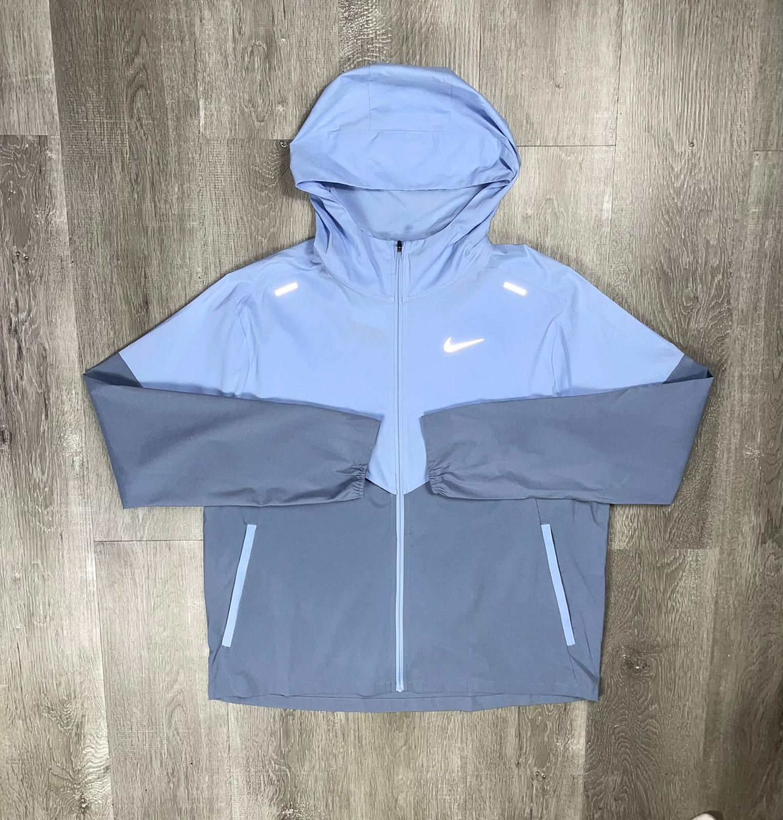 Exclusive Nike Jackets and Windbreakers The Sole Sorcerer UK Tempo Clothing