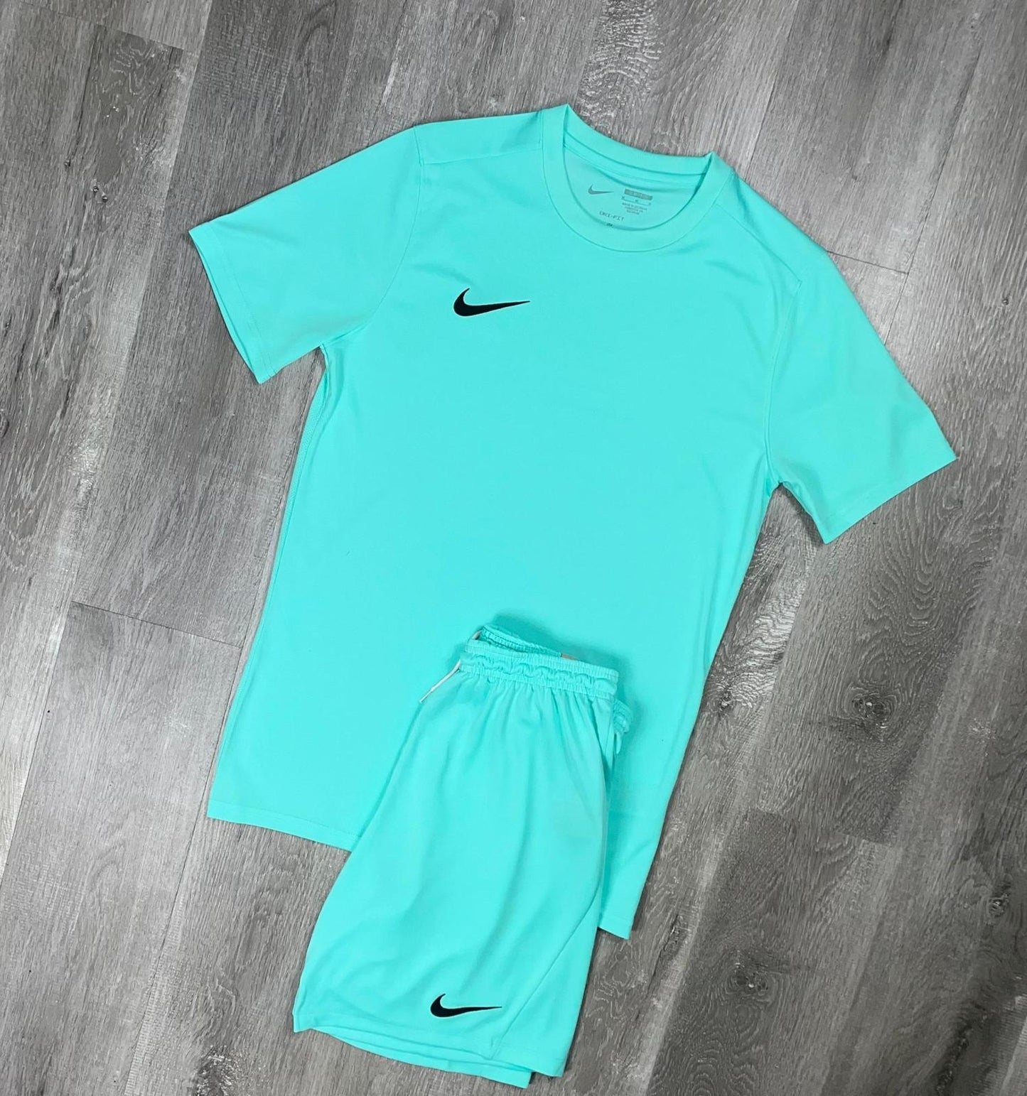 Nike 'Hyper Turquoise' Dri-FIT Set